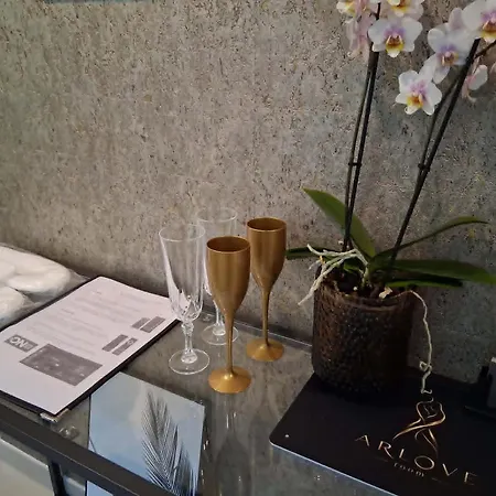 Arlove Room, Privative Avec Jacuzzi A Apartment